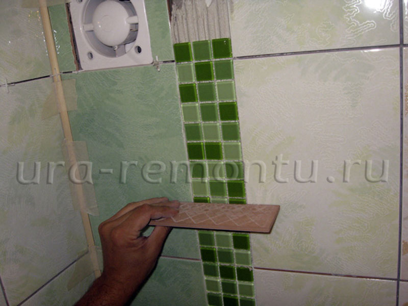 Как правильно клеить мозаику в ванной